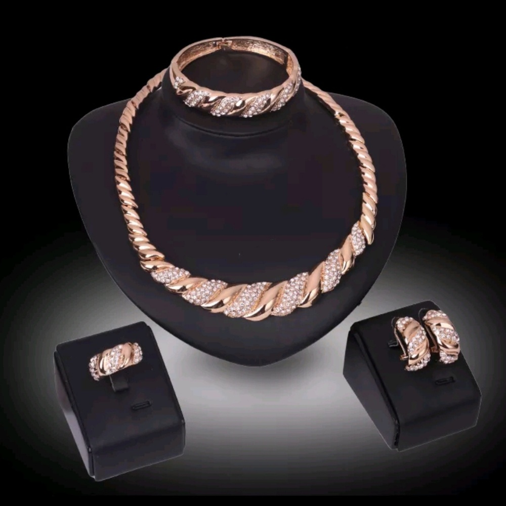 Elegant 18K Gold Filled CZ Jewelry Set♡